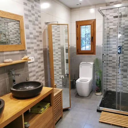 Unica Con Piscina Privada Y Vistas Al Mar. *